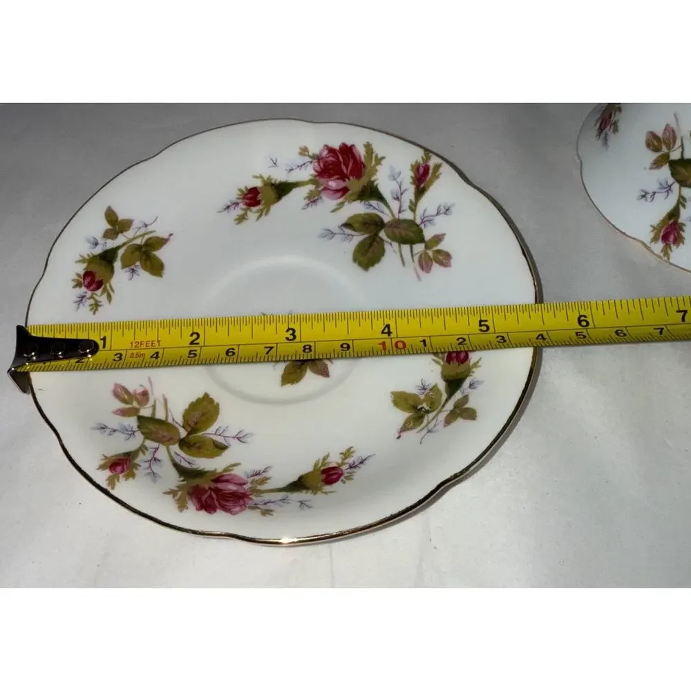 Vintage Lefton China Hand Painted Teacup & Saucer Set Red Pink Roses‎ Gold Trim